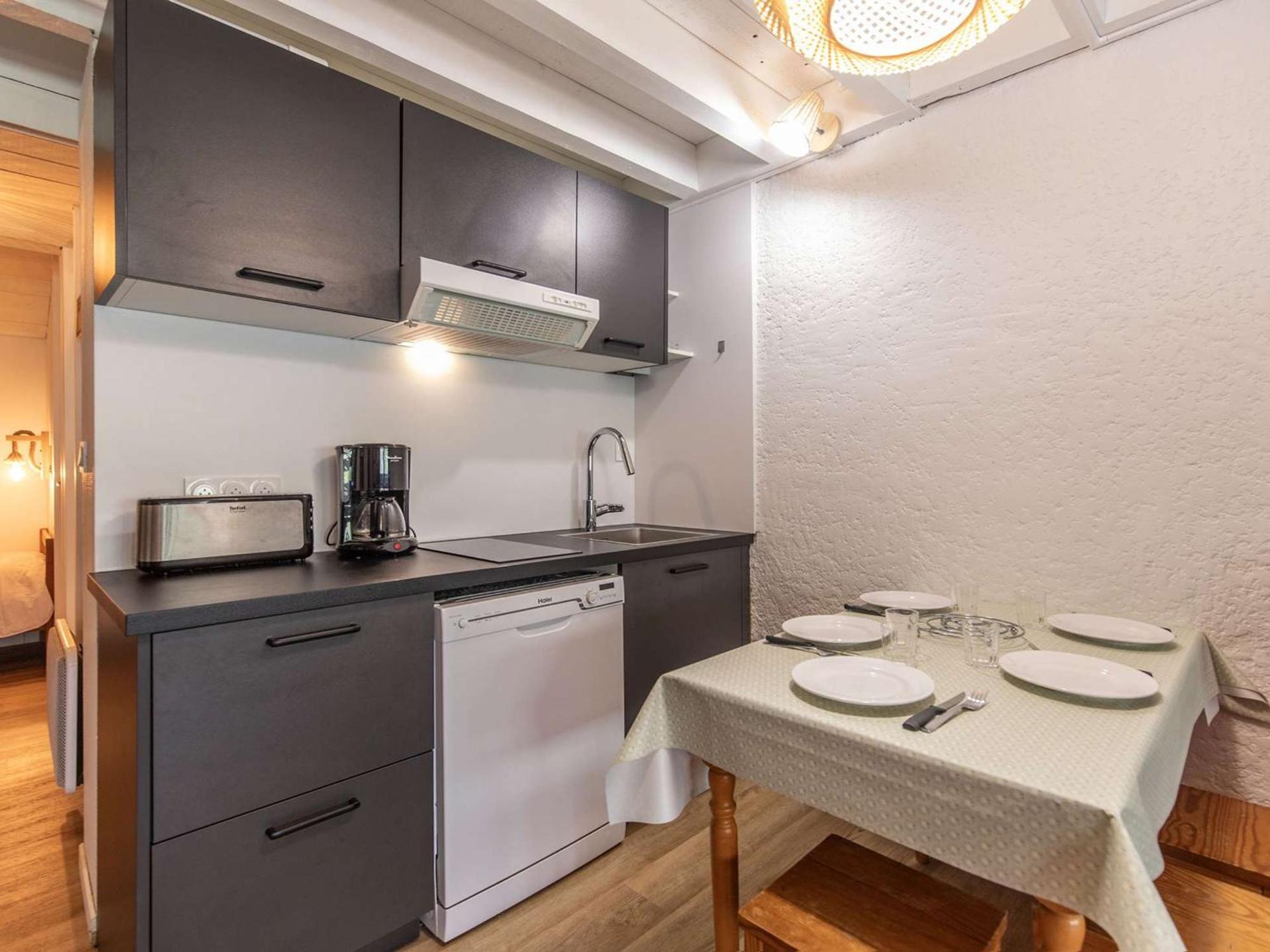 T2 Renove Avec Terrasse, Parking Prive, Local Velos A Cauterets - Fr-1-401-290 Exterior foto