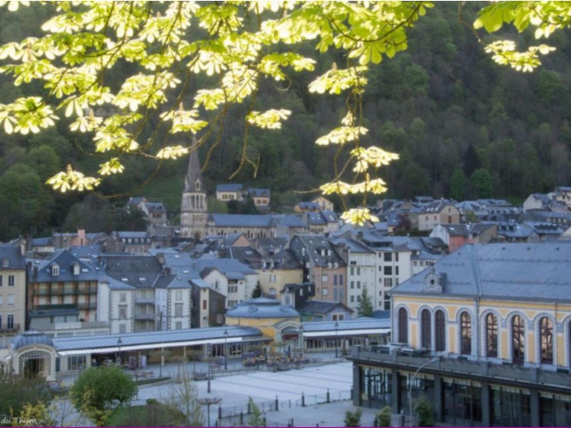T2 Renove Avec Terrasse, Parking Prive, Local Velos A Cauterets - Fr-1-401-290 Exterior foto